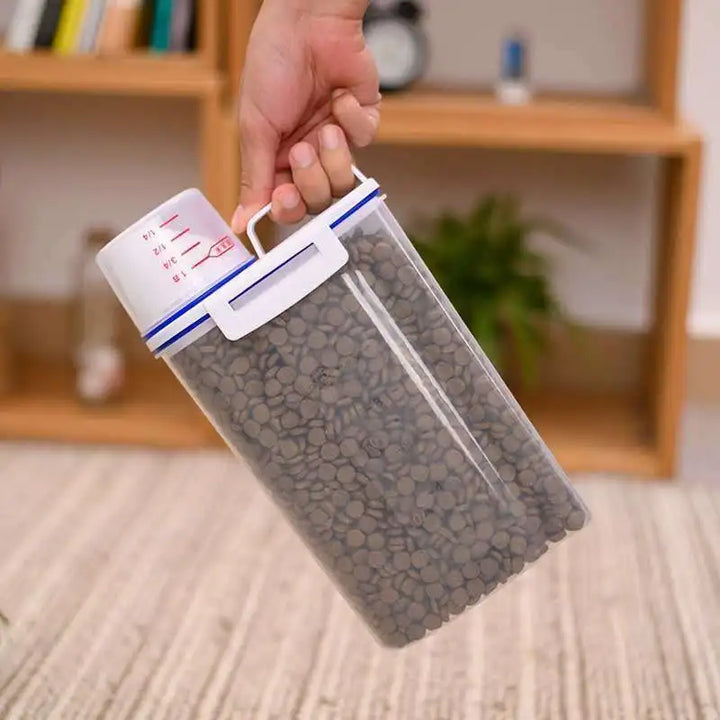 Recipiente de Armazenamento para Ração de Cão e Gato – 1,5kg/2kg com Copo Medidor | Plástico, Hermético e À Prova de Humidade