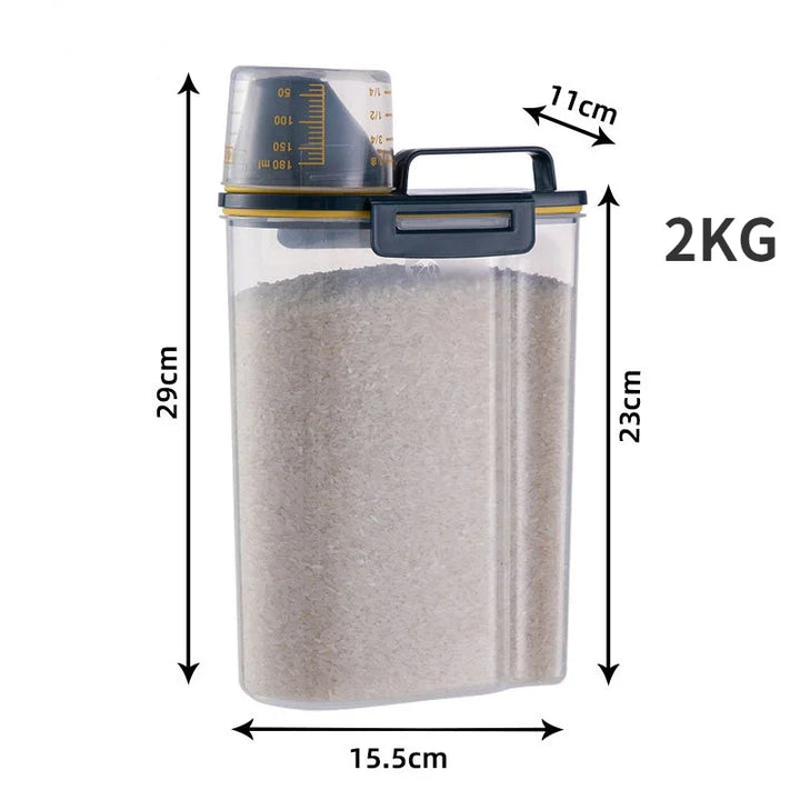 Recipiente de Armazenamento para Ração de Cão e Gato – 1,5kg/2kg com Copo Medidor | Plástico, Hermético e À Prova de Humidade