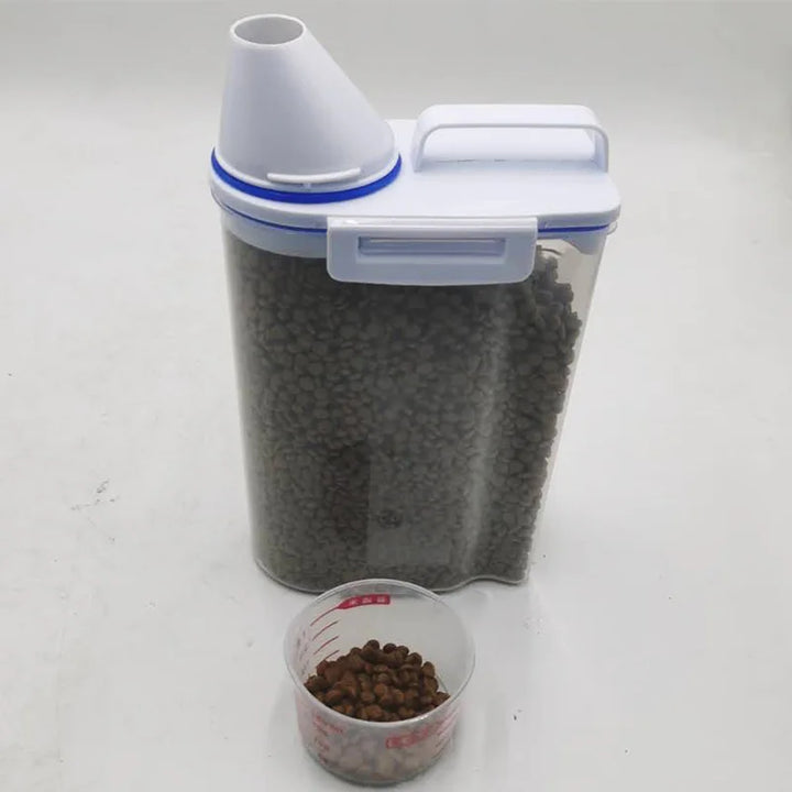Recipiente de Armazenamento para Ração de Cão e Gato – 1,5kg/2kg com Copo Medidor | Plástico, Hermético e À Prova de Humidade